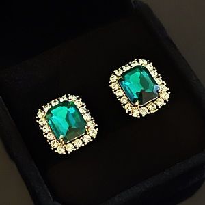 ✨Stunning 12k GP Cubic Zirconia Stud Earrings